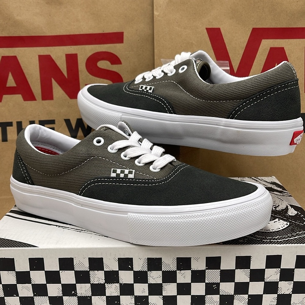 Vans Men’s Skate Era Twill Grape Leaf
VN0A5FC950K
Sneake